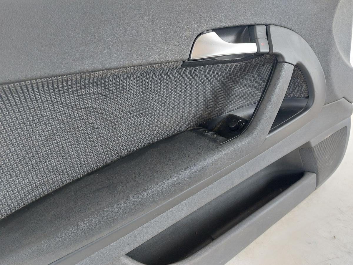 Audi A3 8P T&uuml;rverkleidung vorn links nur f&uuml;r 3 t&uuml;rer Innenverkleidung T&uuml;r