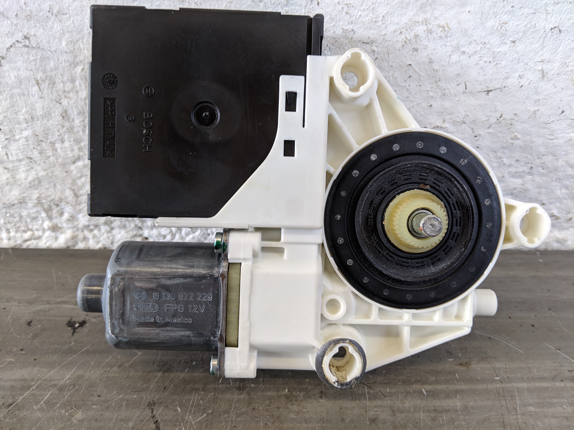 VW Golf 5 Variant Bj.08 OE Fensterhebermotor vorn rechts 1K5837402AJ