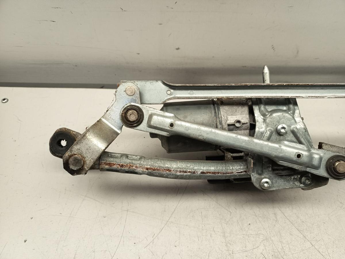 Audi A3 8P original Wischermotor vorne mit Gest&auml;nge Baujahr 2005