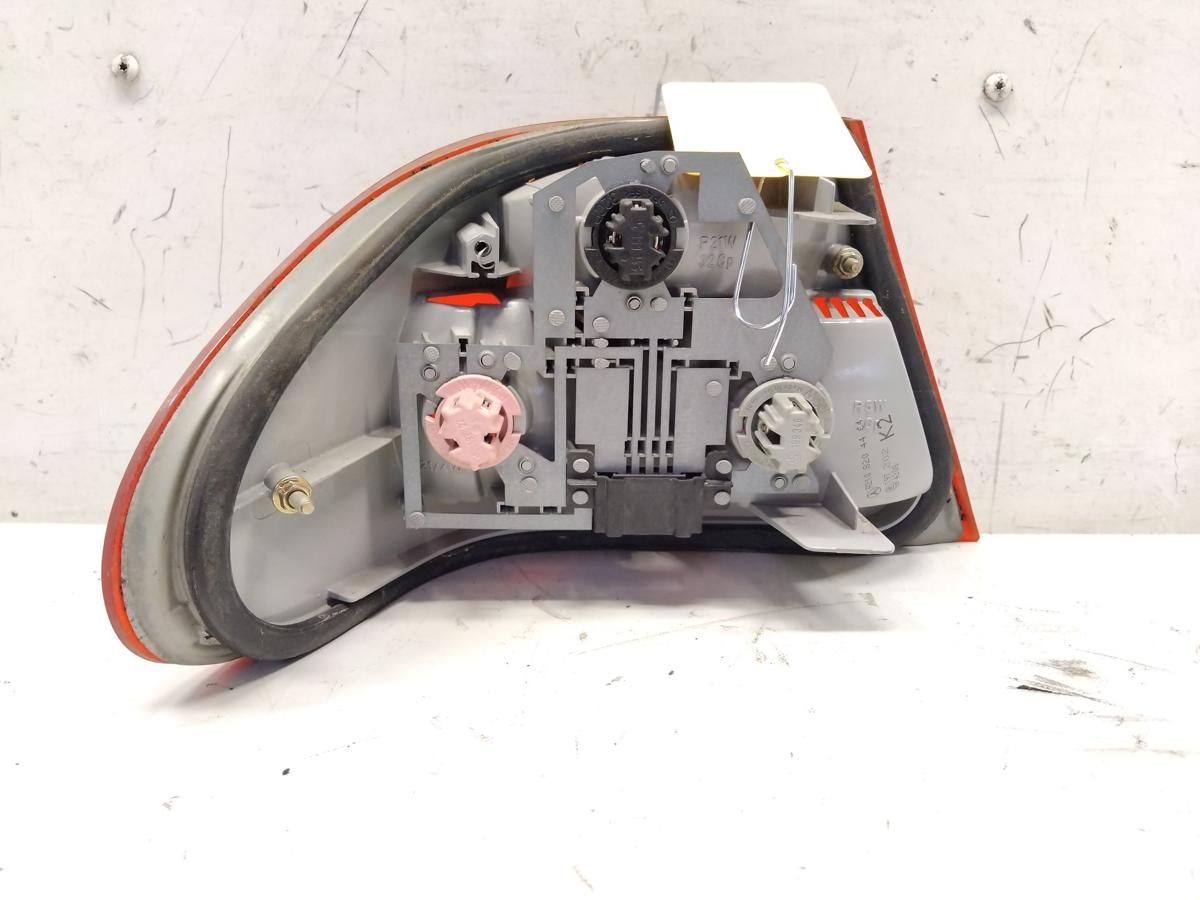 Mercedes E-Klasse Limo W210 original R&uuml;ckleuchte Heckleuchte rechts Bj.1998