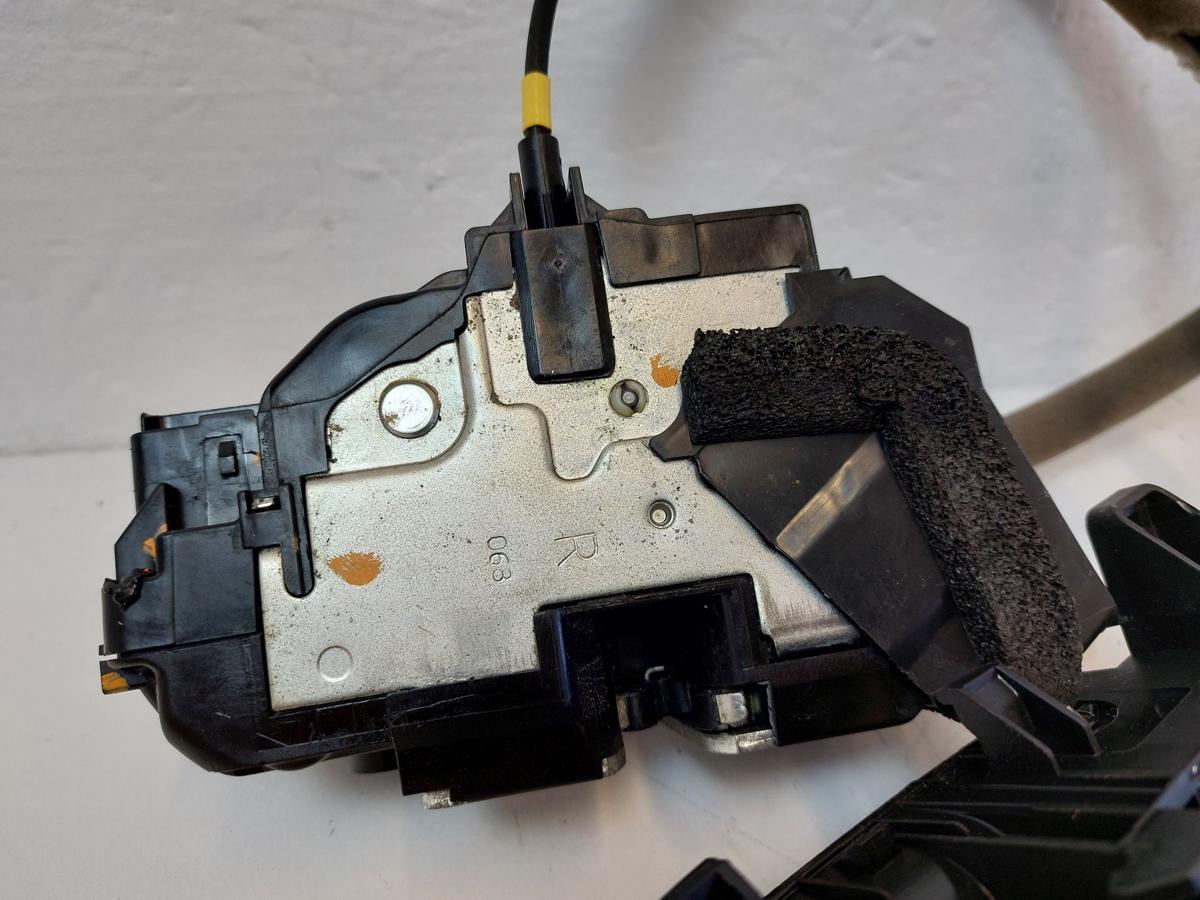 Nissan Qashqai J11 Türschloss vorn rechts Keyless Außengriff Tür RCA blau