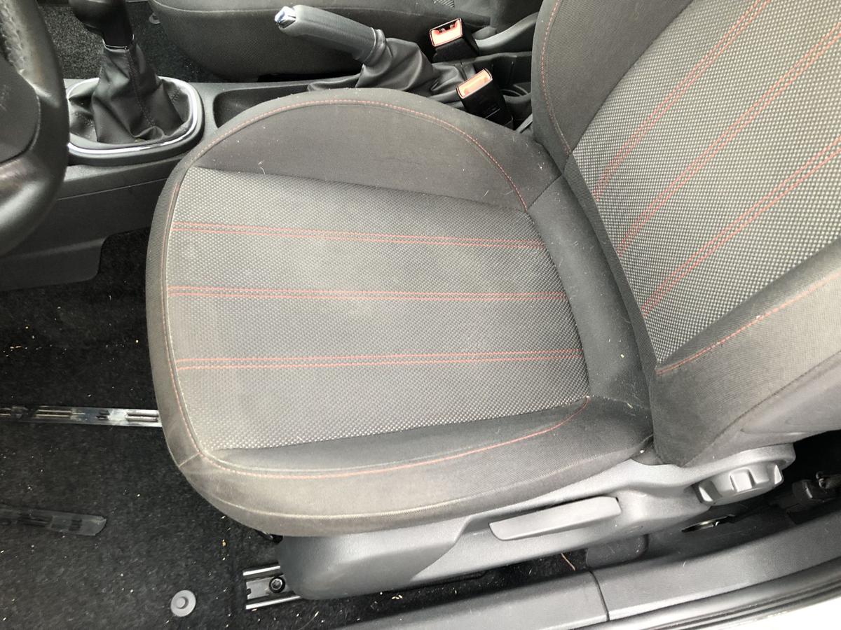 Opel Corsa D ab 2010 Sitz vorn links Fahrersitz o Heizung 3türer Stoff Facelift