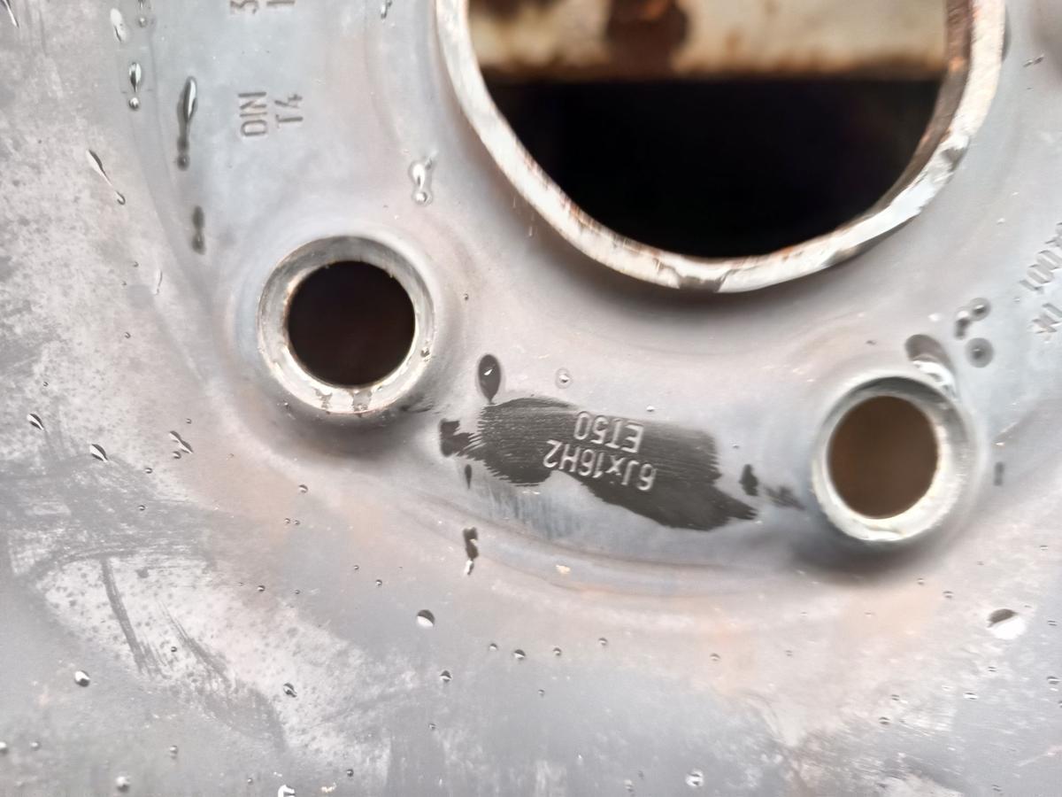 VW Golf Plus 5M Satz Stahlfelgen 6x16 ET50 OHNE Reifen Bj 2006