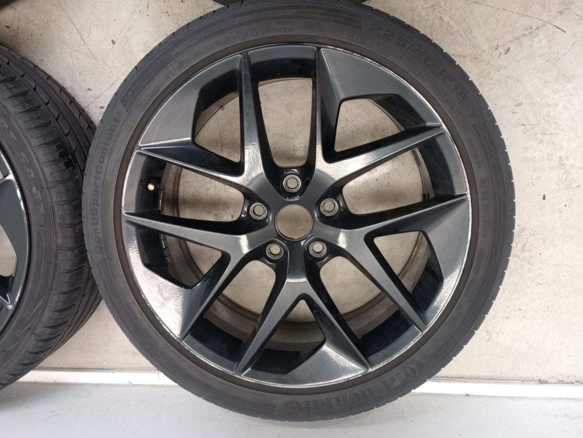 Seat Leon 5F orig Satz Alufelgen 7,5x18 ET 51 5F0601025F Bj 2017