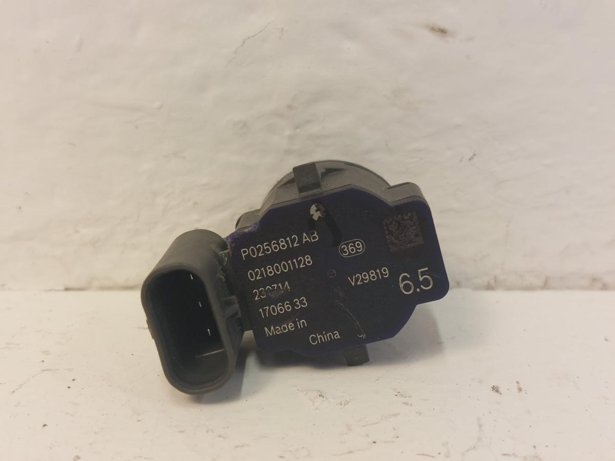 NIO EL6 Elektro SUV PDC Sensor Einparkhilfe aus Radlaufblende hinten rechts