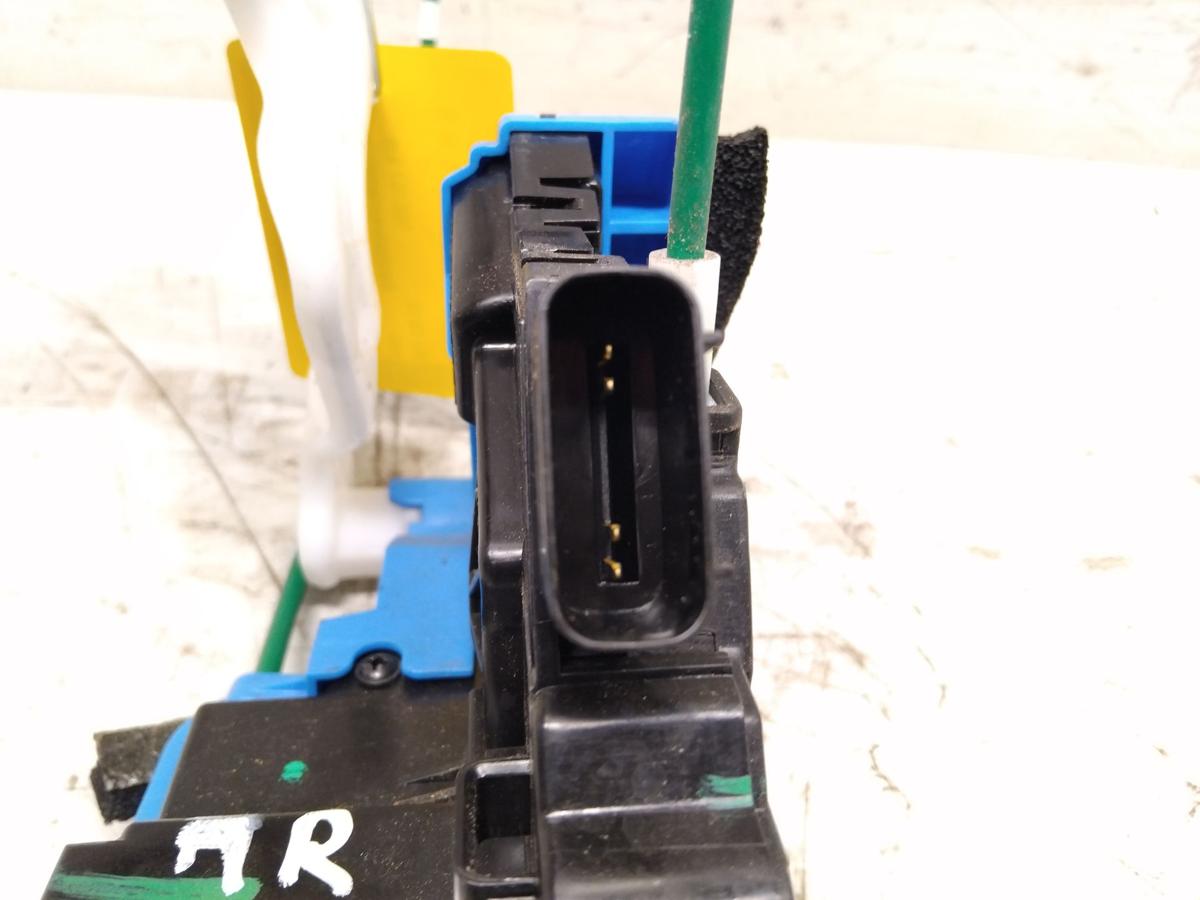 Hyundai i30 Kombi GD orig T&uuml;rschlo&szlig; hinten rechts mit Zentralverriegelung BJ2015