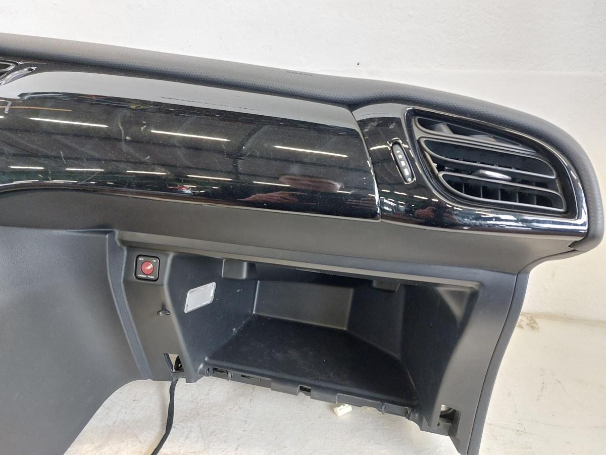 Citroen DS3 Sport Chic Armaturenbrett Armaturentafel Cockpit im Rohbau