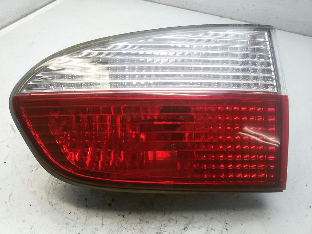 Hyundai Starex H1 R&uuml;ckleuchte Heckleuchte Schlussleuchte rechts innen BJ2004