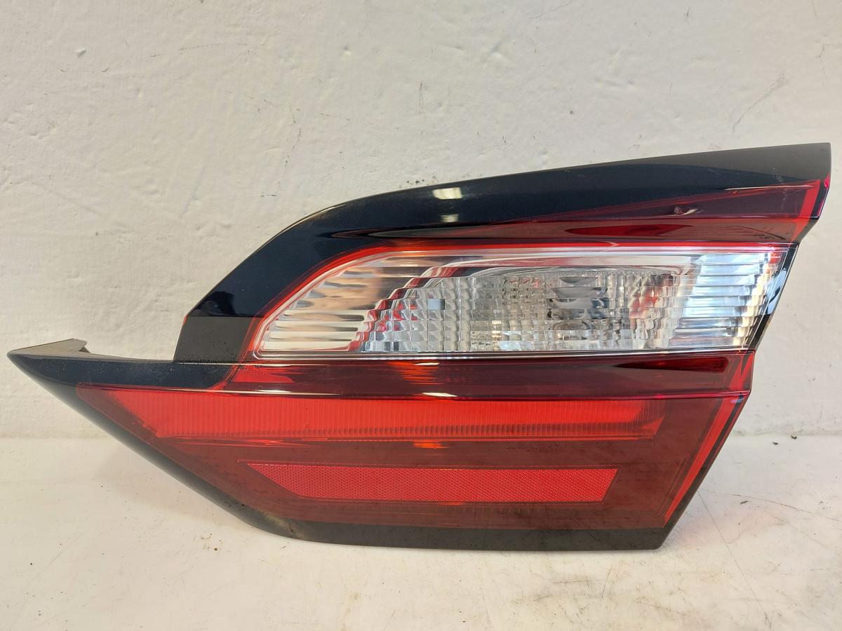 Ford Fiesta HF MK8 Rückleuchte Schlussleuchte Rücklicht innen rechts 5 Türer