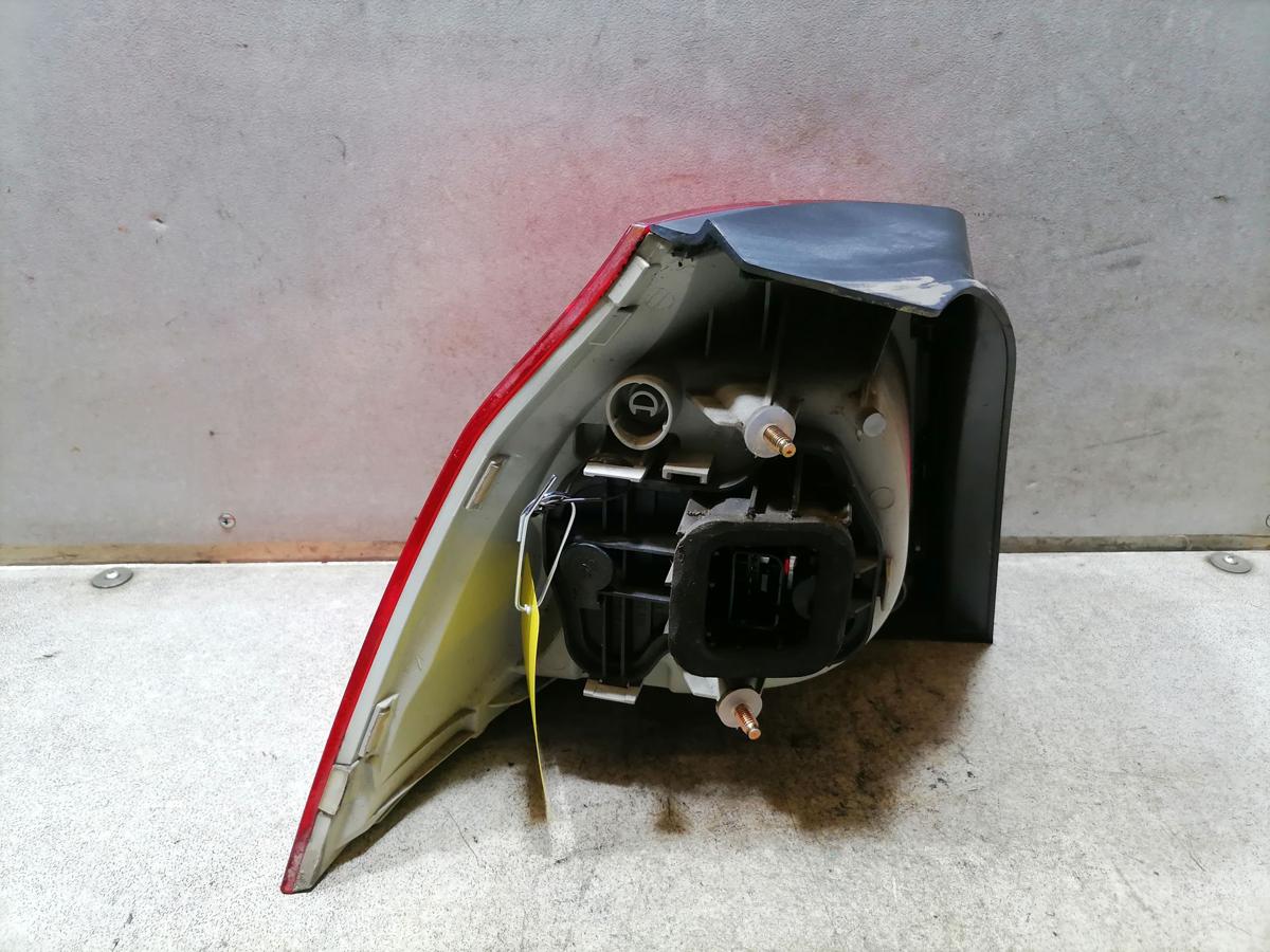 VW Golf 5 original Rückleuchte Schlussleuchte rechts Fließheck Bj.2004