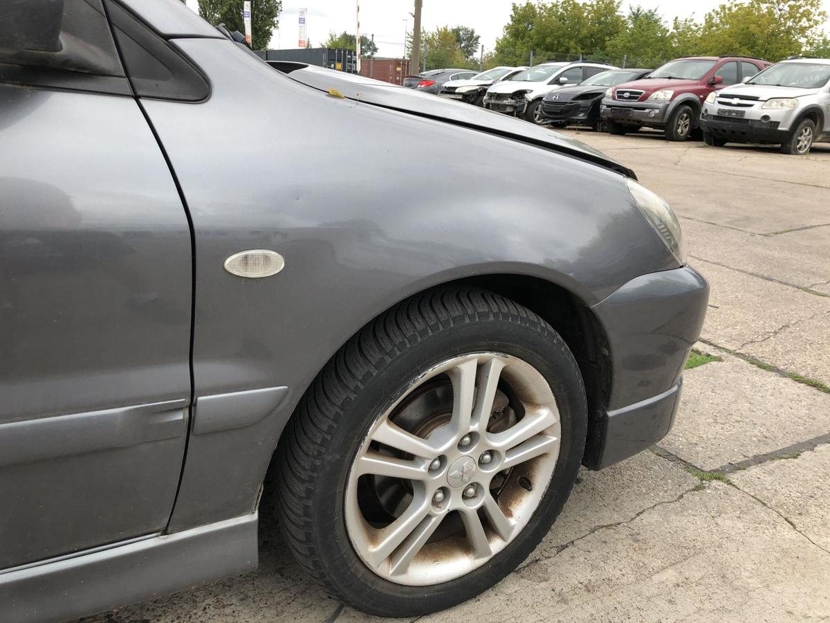 Mitsubishi Lancer CS0 Kotfl&uuml;gel rechts Beifahrer Seitenwand A39B Graphitgrau