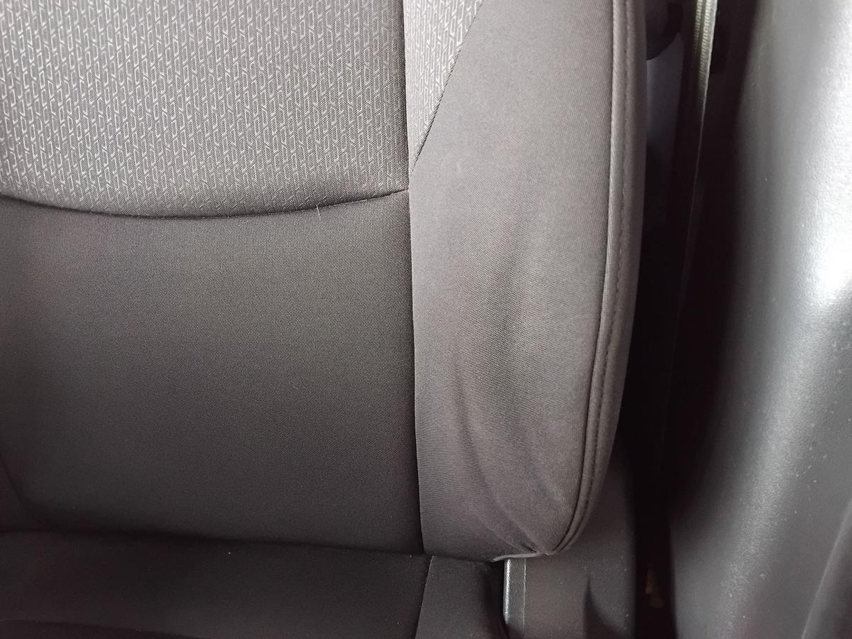 Hyundai i30 FD orig Sitz vorn links Fahrersitz Stoff dunkelgrau 5t&uuml;rig BJ2008