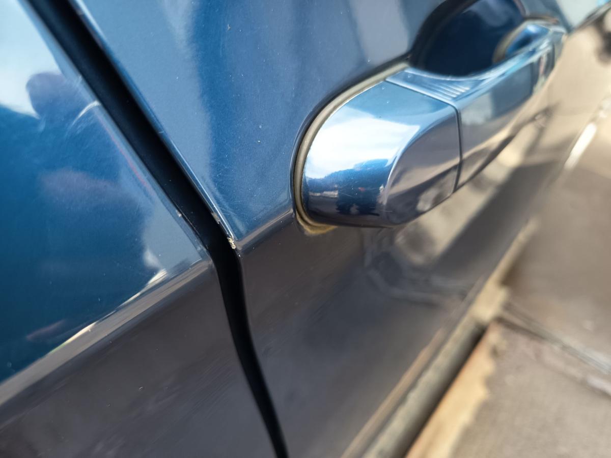 BMW 3er E90/91 original T&uuml;r vorn rechts Beifahrer Roh Rost A07 Mysticblau Bj2006