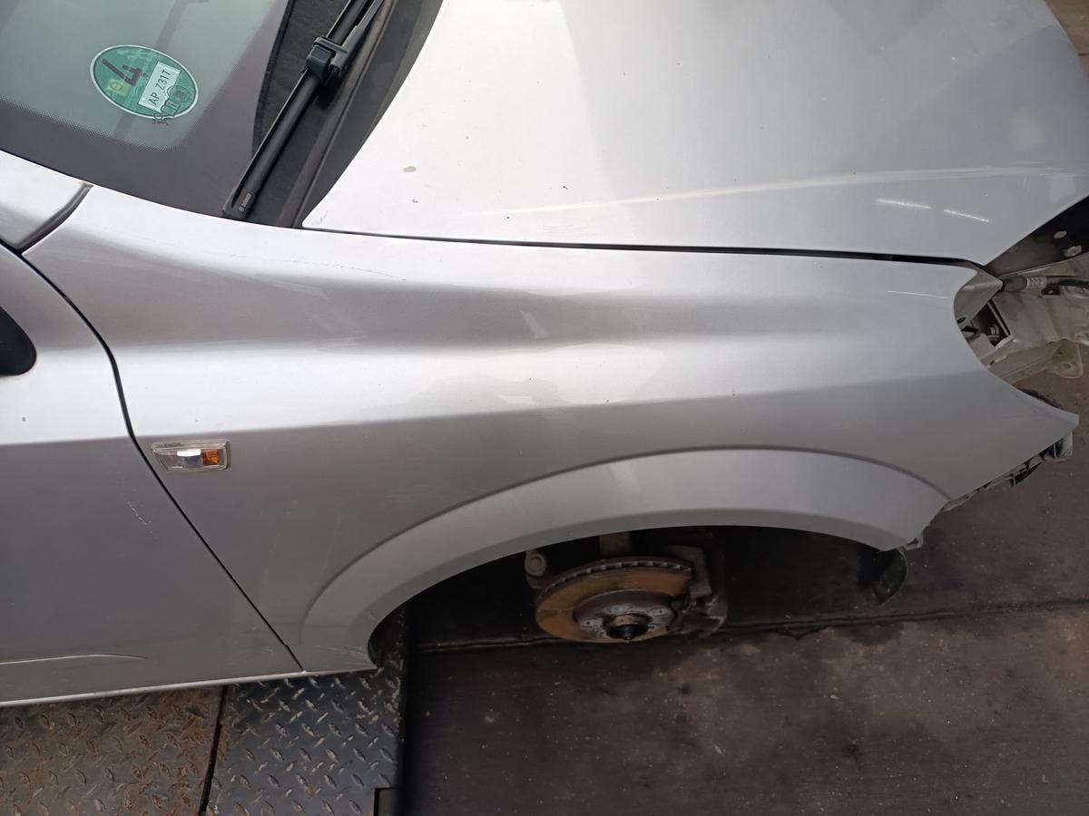 Opel Astra H Caravan Bj 2008 original Kotflügel rechts Beifahrer Z157 Starsilber