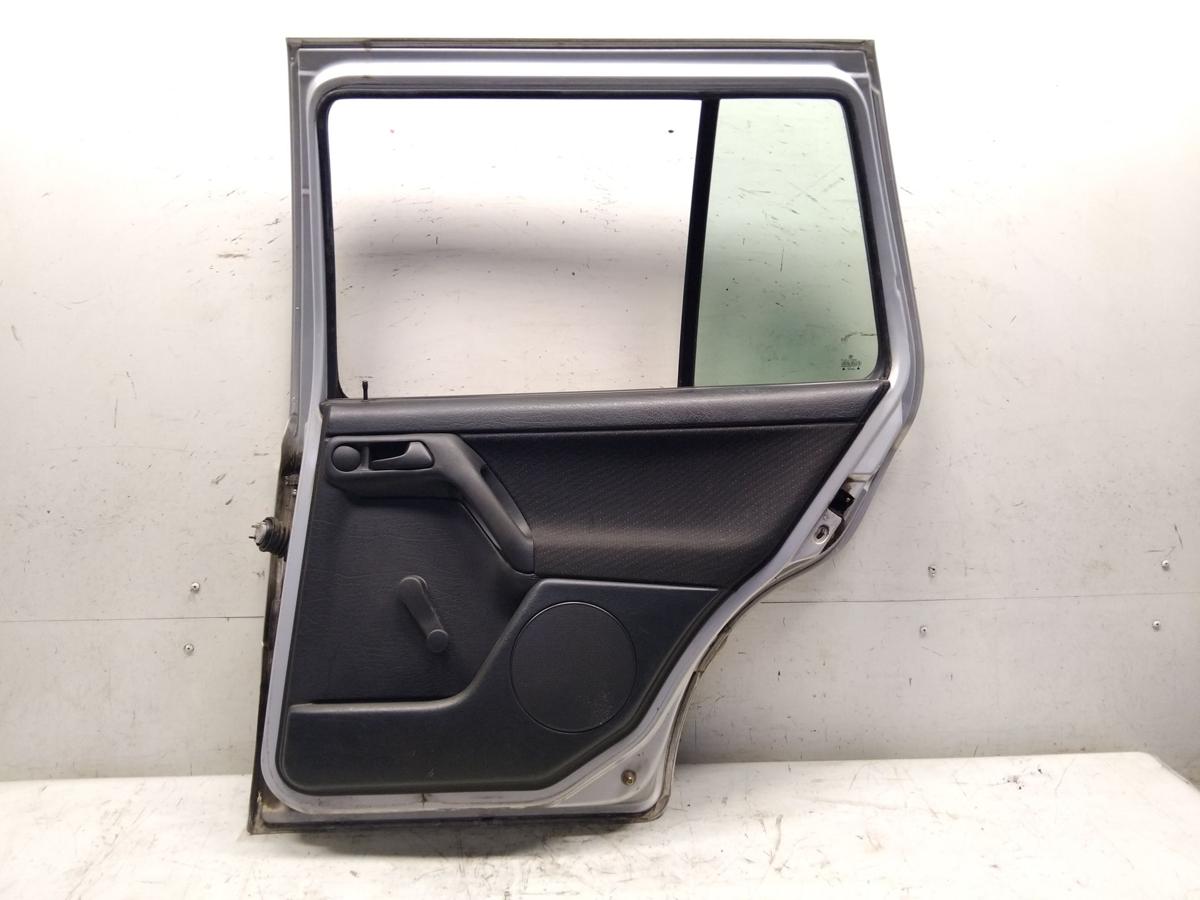 VW Golf 3 Variant original T&uuml;r hinten rechts LB7Z Satinsilber Metallic BJ1998
