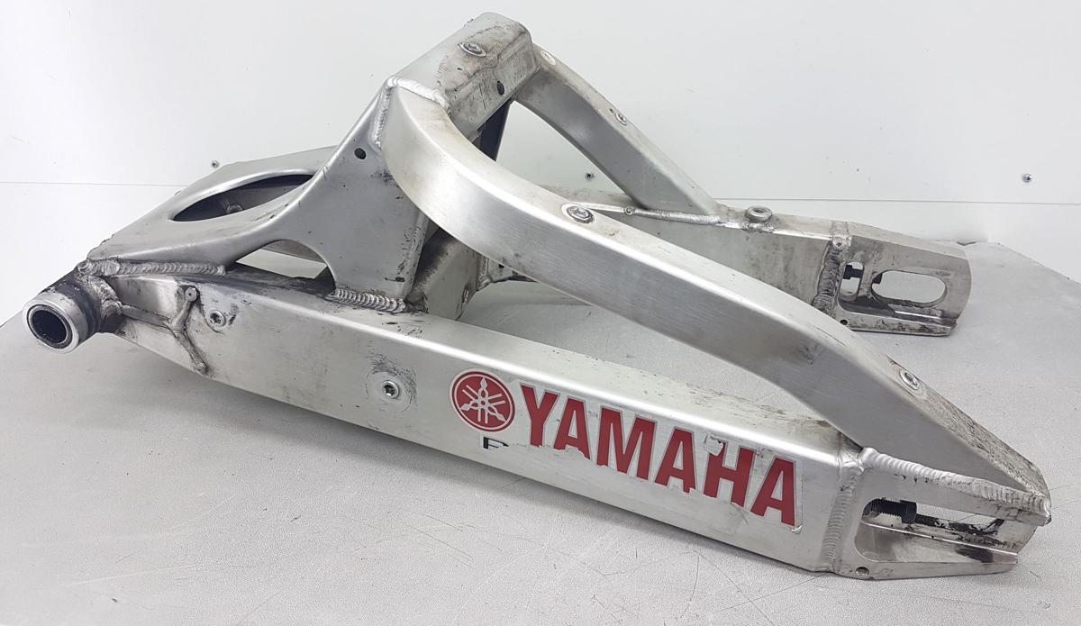 Yamaha YZF R6 RJ03 Schwinge Hinterradschwinge Bj2000 Schwingarm hinten