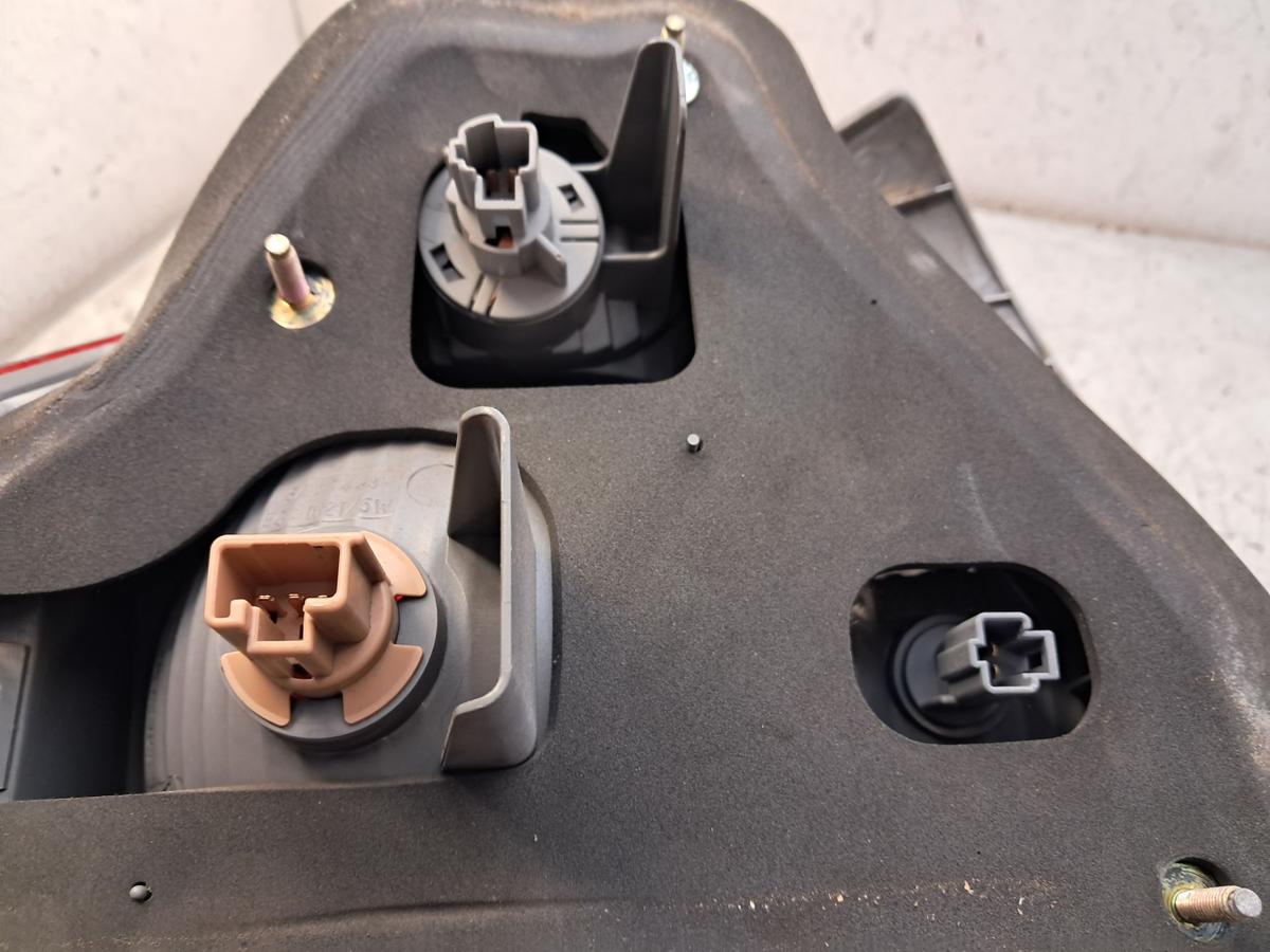 Honda Civic EM2 original R&uuml;ckleuchte Schlussleuchte rechts 2-T&uuml;rer Coupe BJ2003