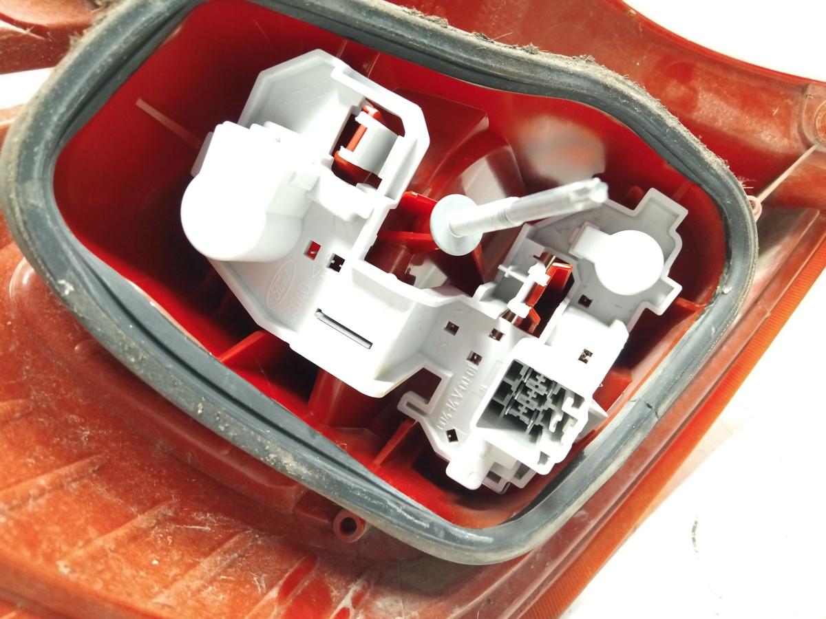 Ford Fiesta JA8 original R&uuml;ckleuchte Heckleuchte rechts BJ2009