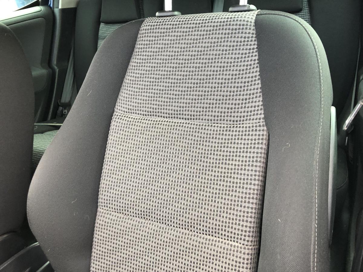 Peugeot 207SW Sitz vorn links Fahrersitz Stoff ohne Heizung Autositz