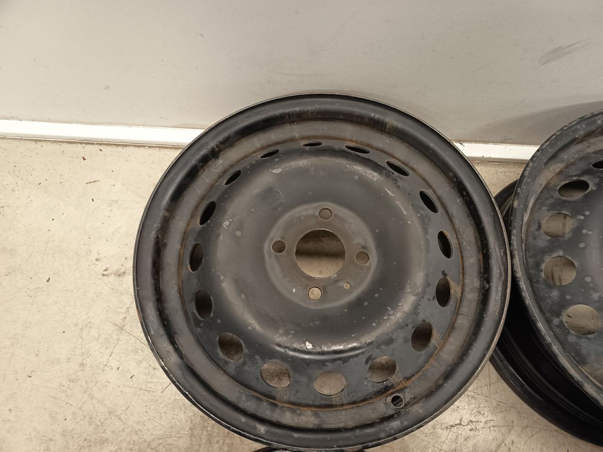 Renault Clio III Bj 2012 original Satz Stahlfelgen 5,5x15 ET 43 515020