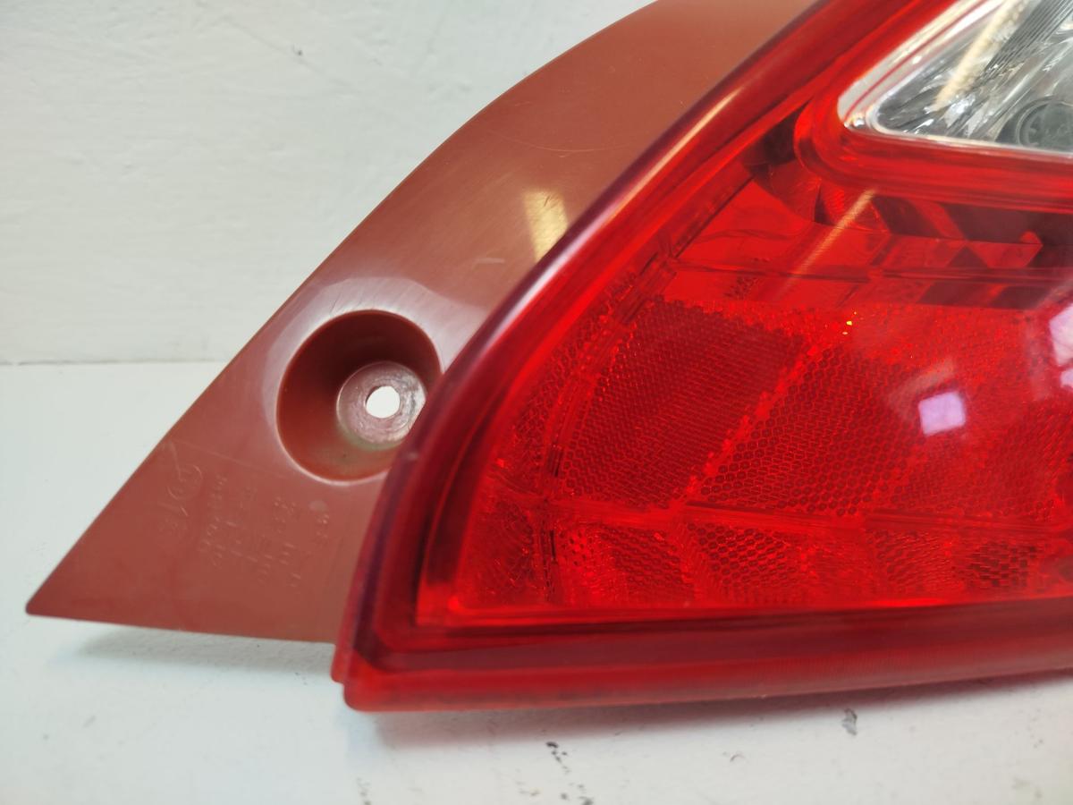 Rückleuchte Rücklicht rechts 3 türer Heckleuchte Schlusslicht Mazda 2 DE