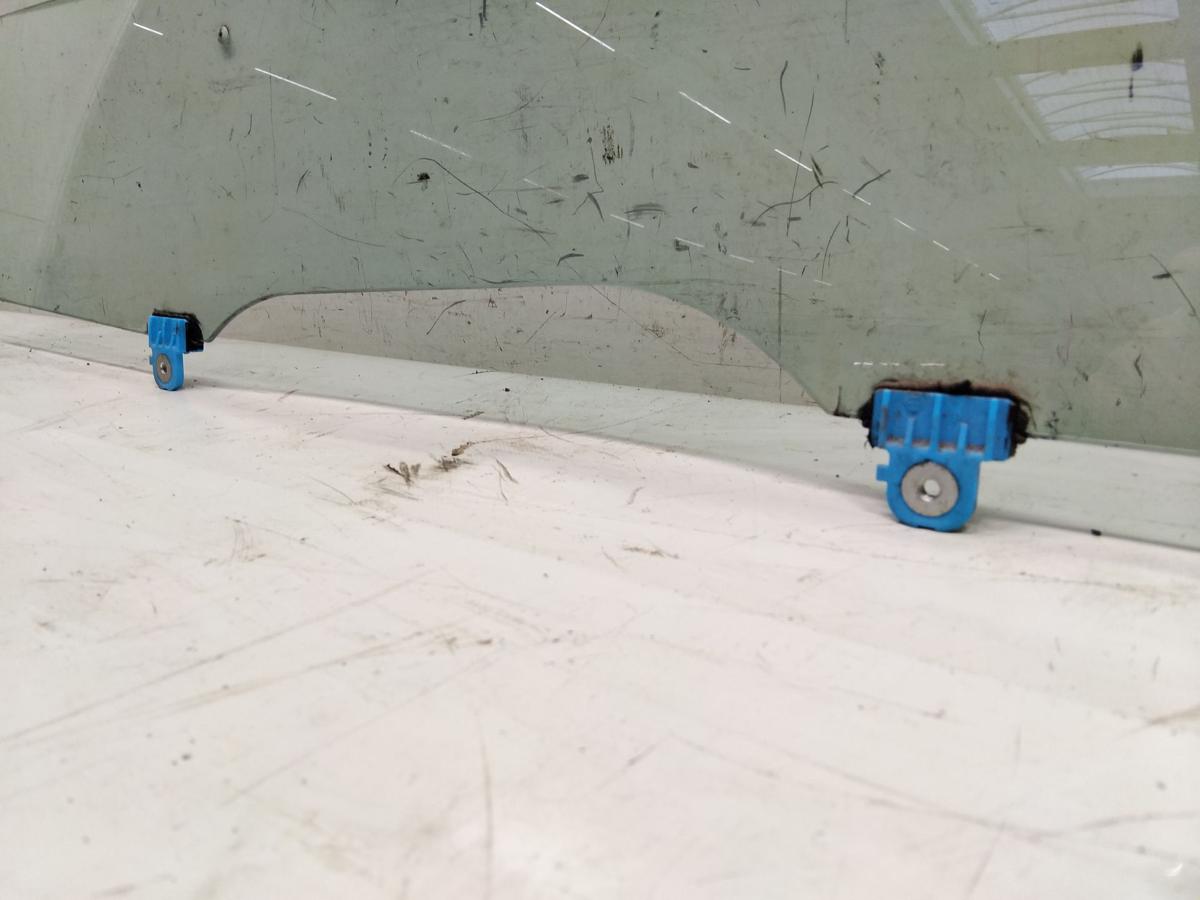 Mitsubishi Outlander 3 GF original T&uuml;rscheibe vorn links gr&uuml;ncolor BJ2016