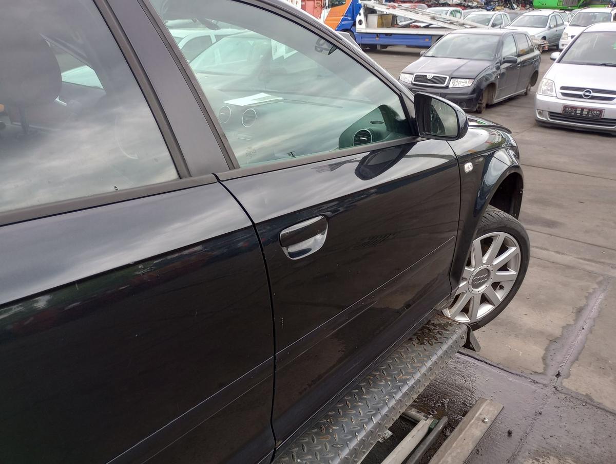 Audi A3 8PA orig Rohtür vorn rechts Beifahrer Z9W Ebonyschwarz Bj 2005