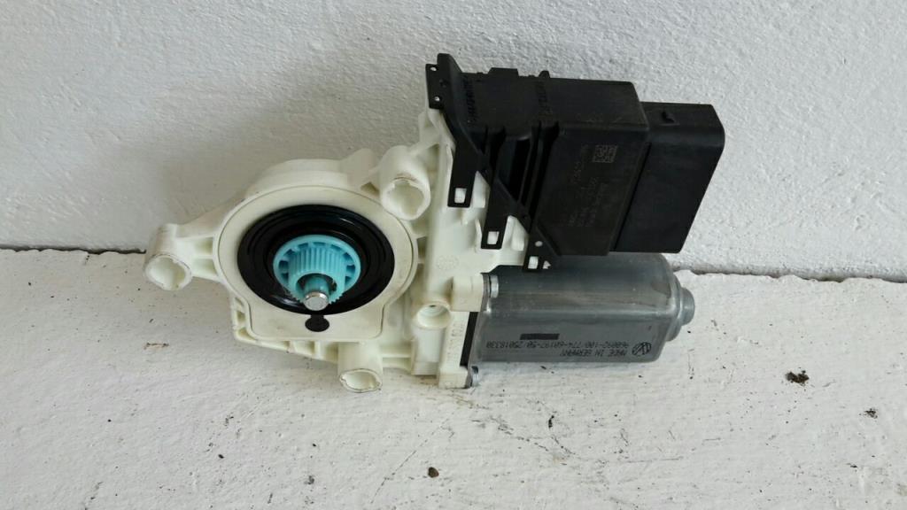 VW Golf 5 V_Variant original Fensterhebermotor hinten rechts 1K0959704P