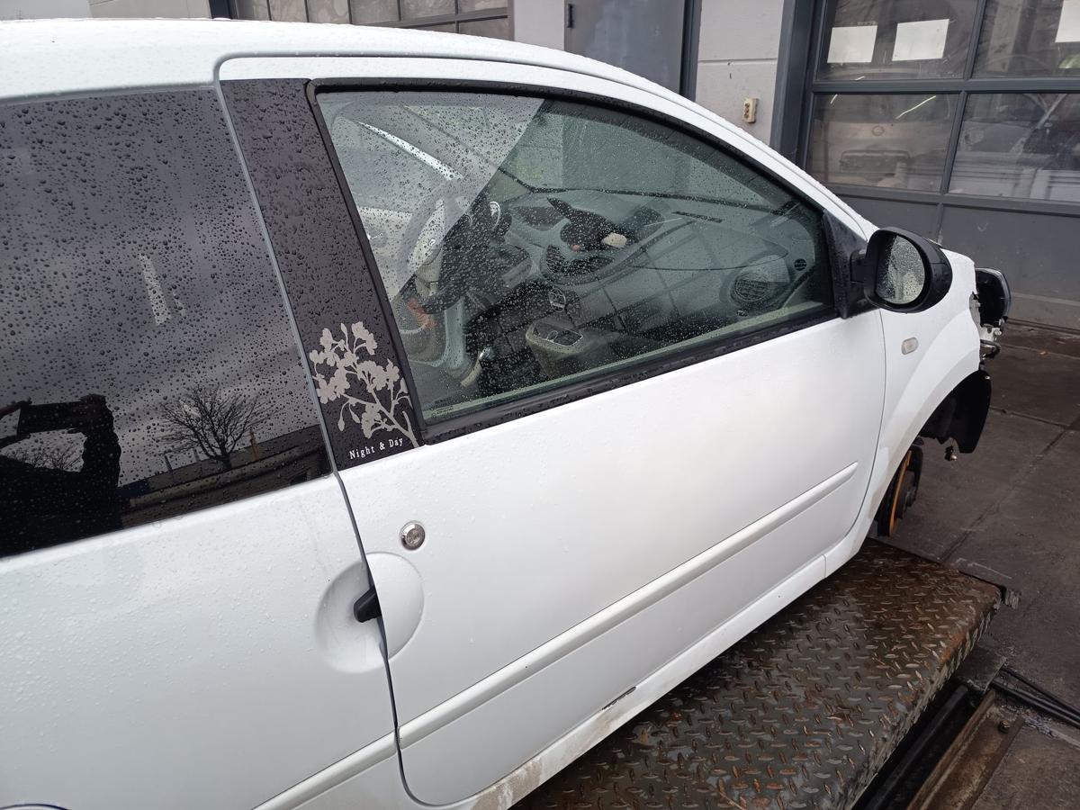 Renault Twingo II original T&uuml;r rechts Beifahrer OV369 Arktiswei&szlig; Bj 2009