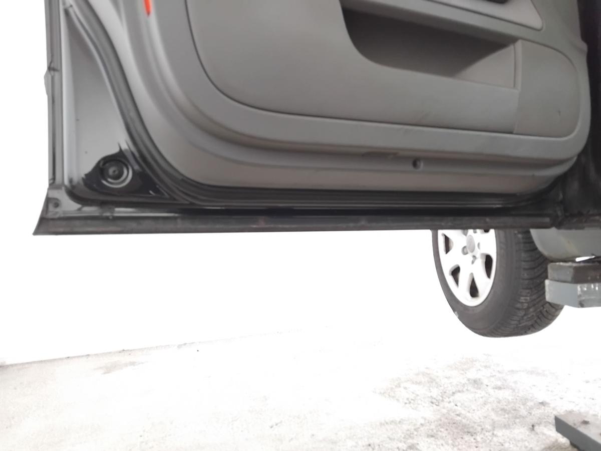 Audi A4 B6 8E Tür vorn links Fahrertür LZ9W ebonyschwarzmetallic BJ2002