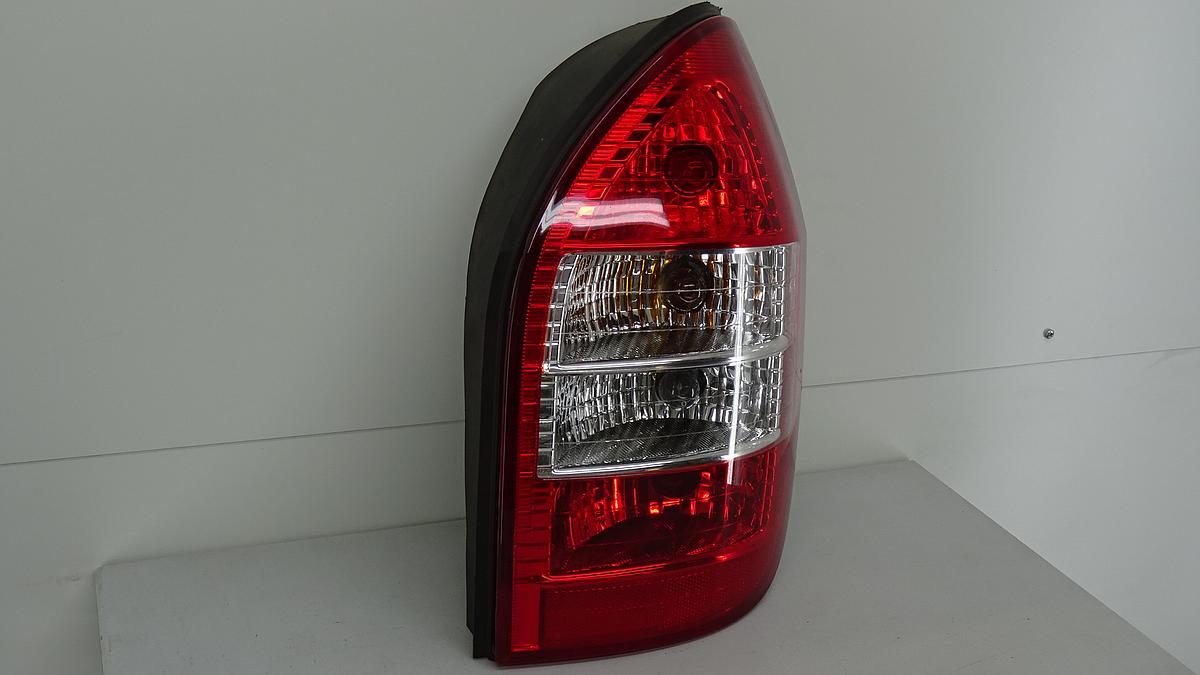 Opel Zafira A Bj2004 Rückleuchte Rücklicht rechts Modell ab 2002 Blinker weiss