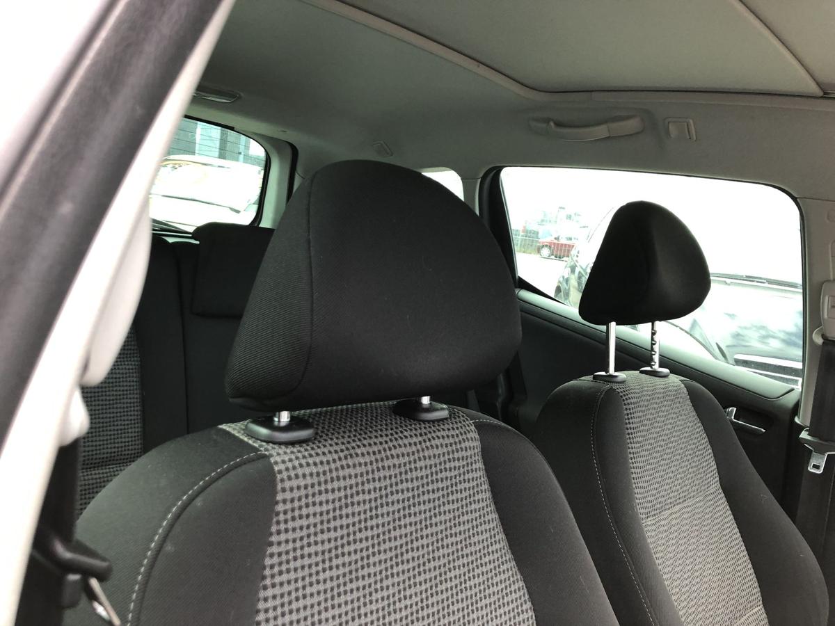 Peugeot 207SW Sitz vorn rechts Beifahrersitz Stoff ohne Heizung Autositz