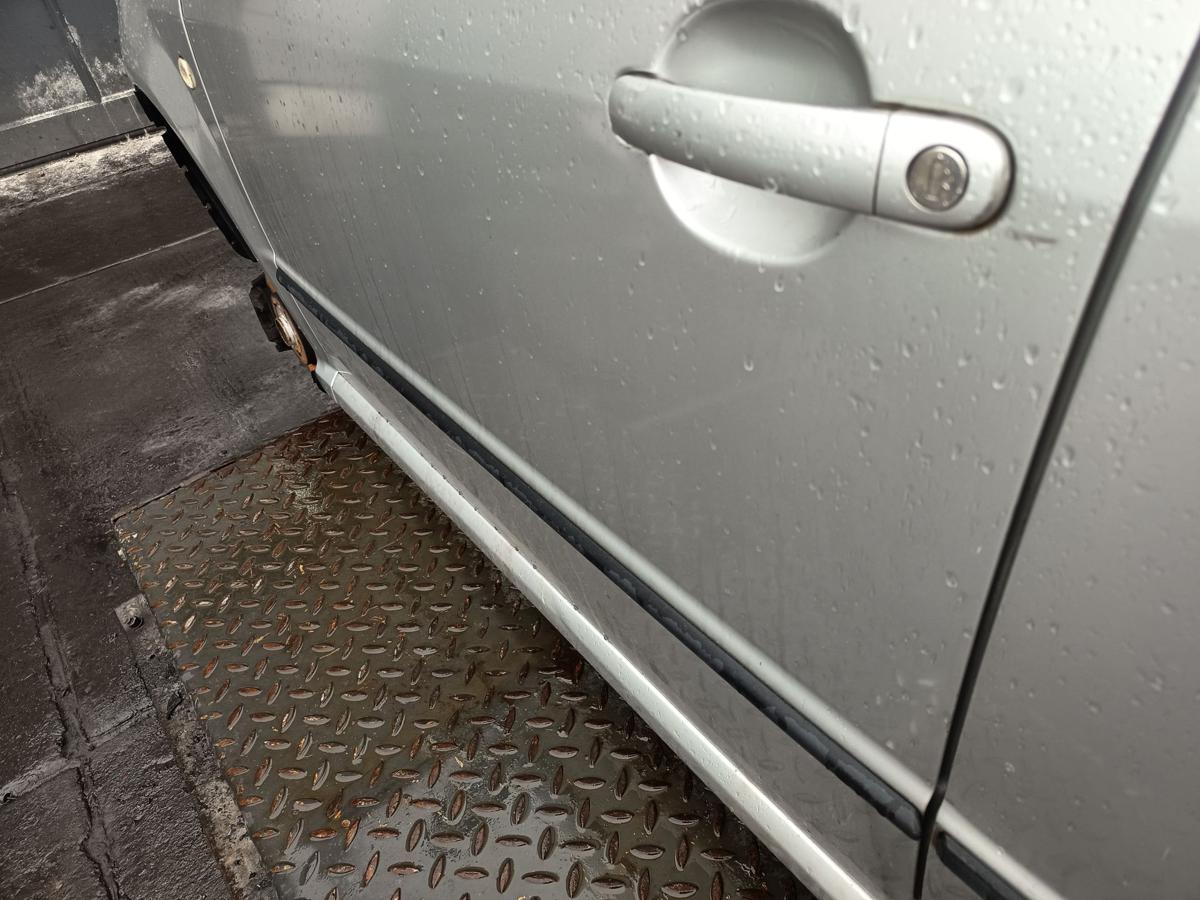 Skoda Fabia I 6Y original T&uuml;r vorn links Fahrer F7T Diamantsilber Bj 2005