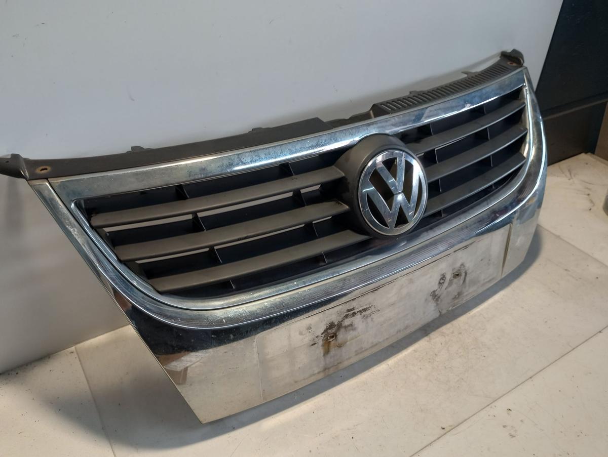 VW Touran 1T GP original Chromkühlergrill Front mitte Bj 2010