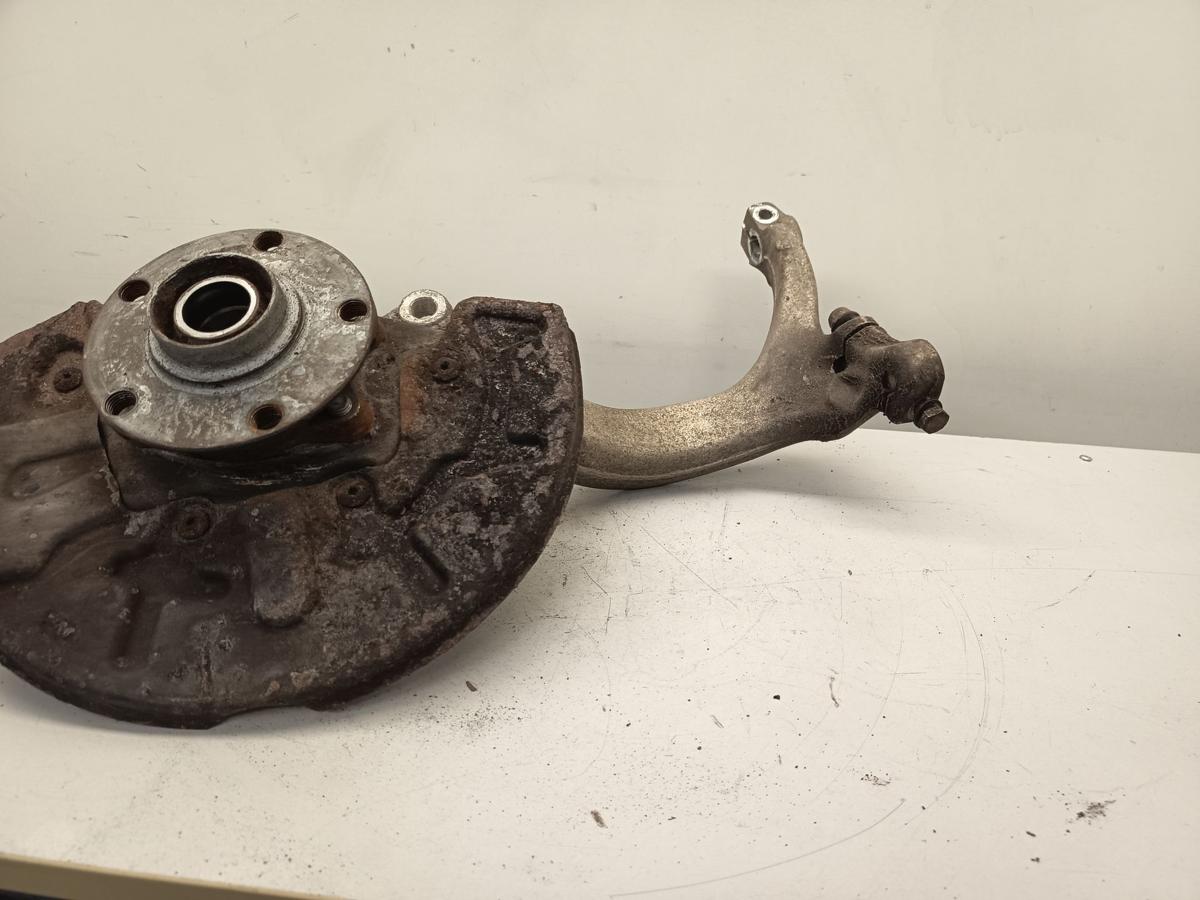Audi A4 8E Bj 2002 original Achsschenkel vorn rechts Radlagergehäuse 2,4L 125KW