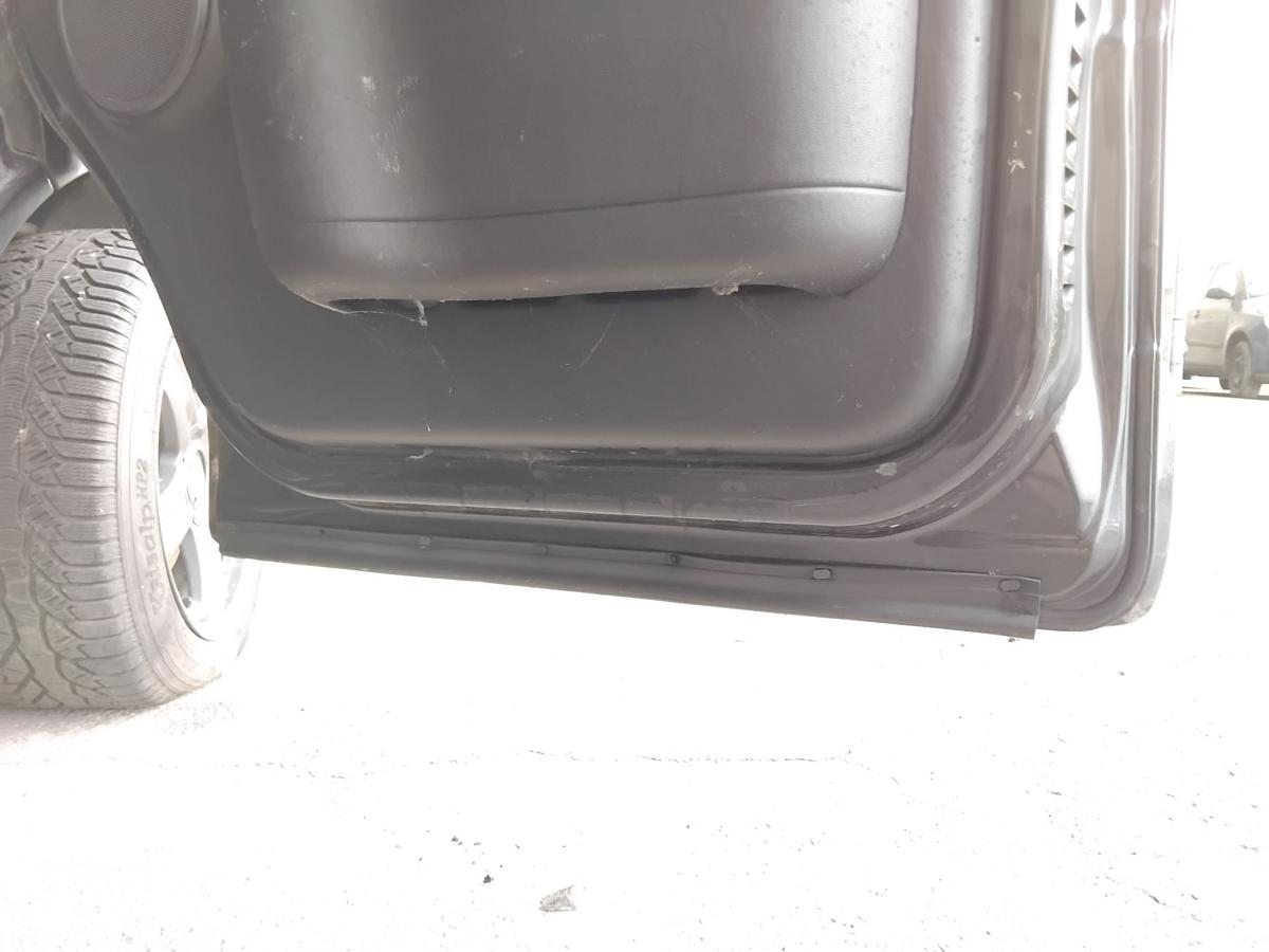 Opel Vivaro A Tür vorn rechts Beifahrertür mitternachtschwarz L298 BJ2003