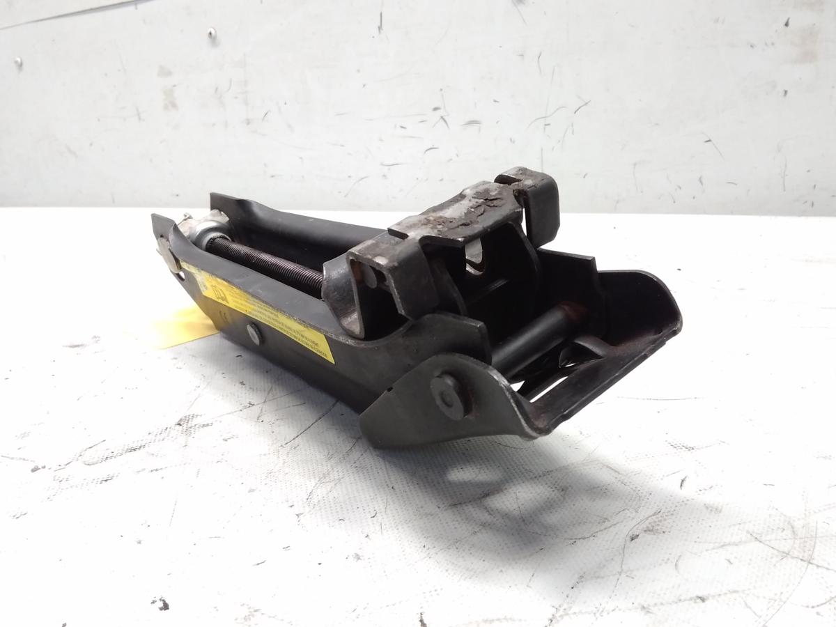 VW Golf 5 original Wagenheber 1K0011031J Bj.2006