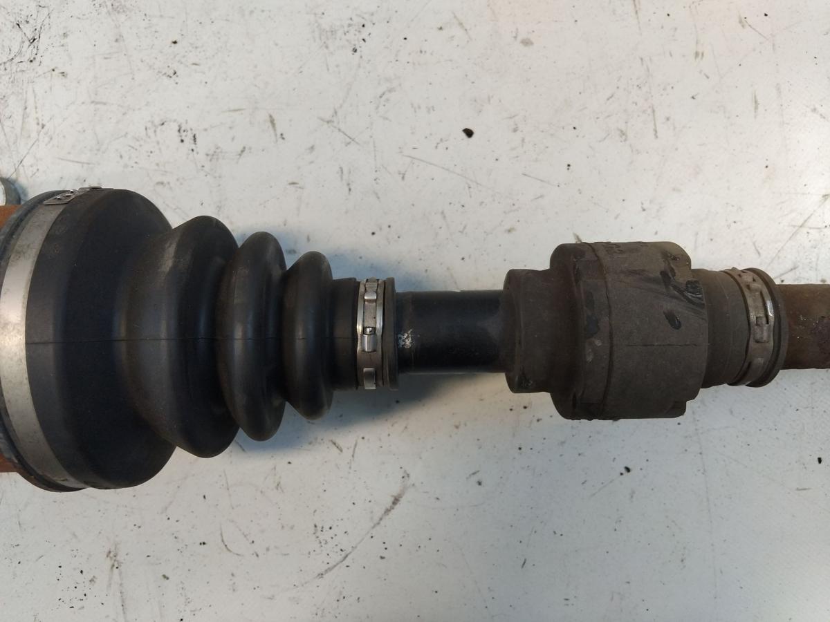Honda Civic 8 FK2 Antriebswelle Gelenkwelle vorn rechts 1.8 103kw R18A2 BJ2009