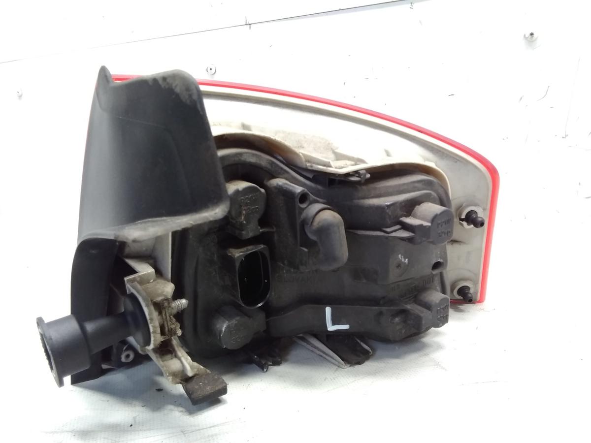 Audi A4 8E B7 Limousine original Rückleuchte Heckleuchte links BJ2005 8E5945095
