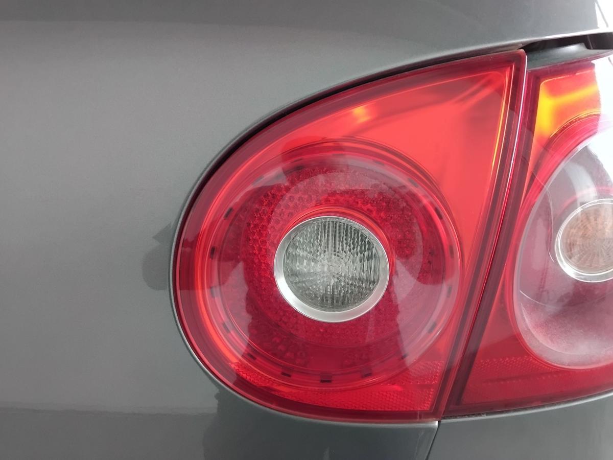 VW Golf 5 1K original Rückleuchte Heckleuchte rechts innen Fließheck BJ2006