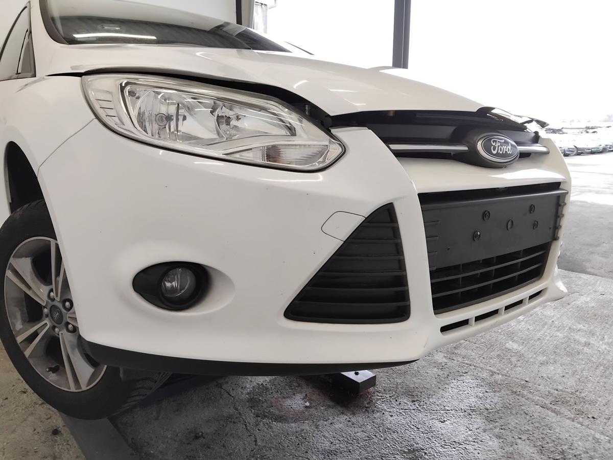 Ford Focus 3 DYB original Sto&szlig;stange Sto&szlig;f&auml;nger vorn frostweiss BJ2013