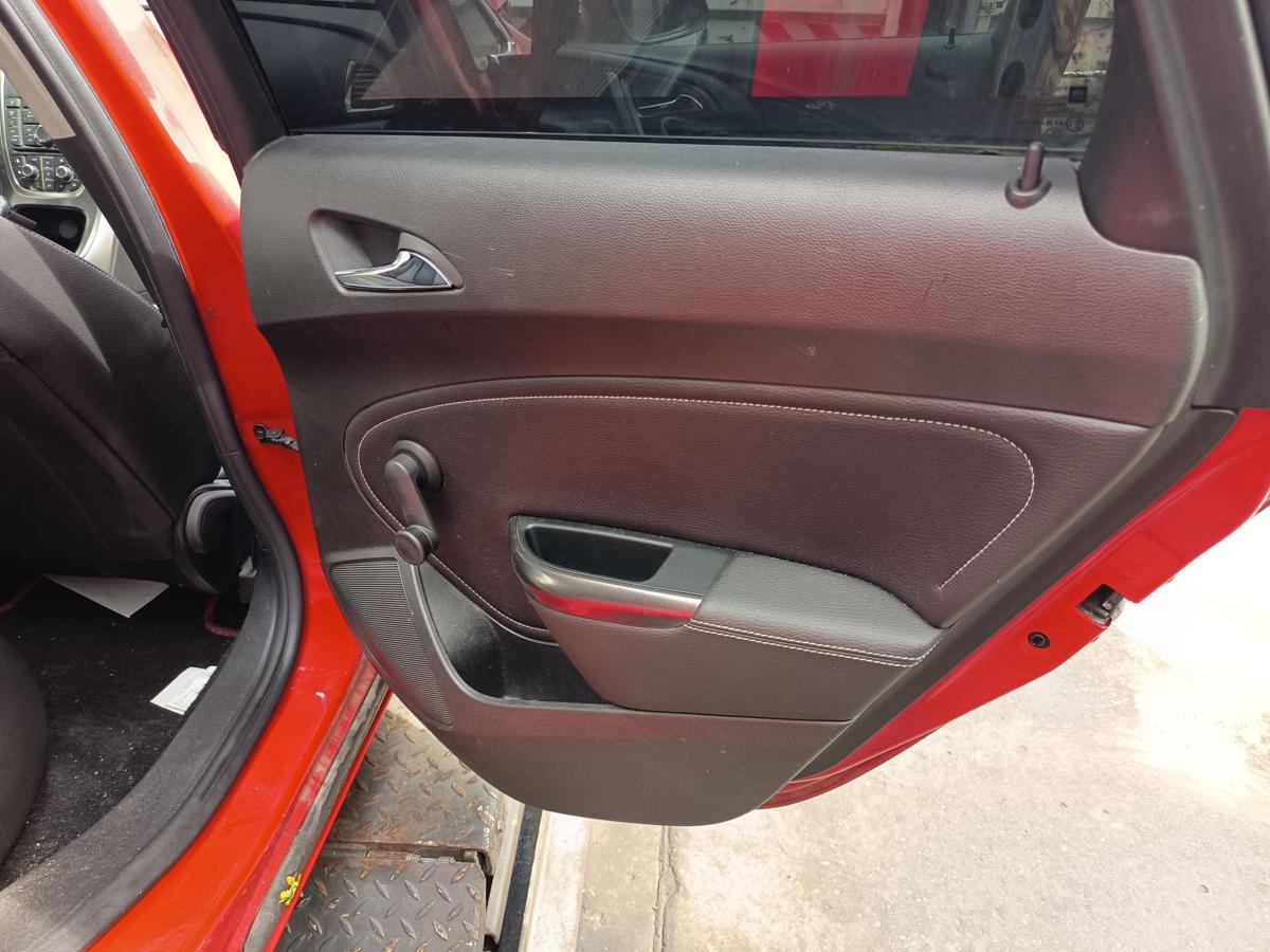 Opel Astra J Limousine T&uuml;r hinten rechts Fond Z50B Power red Bj 2010