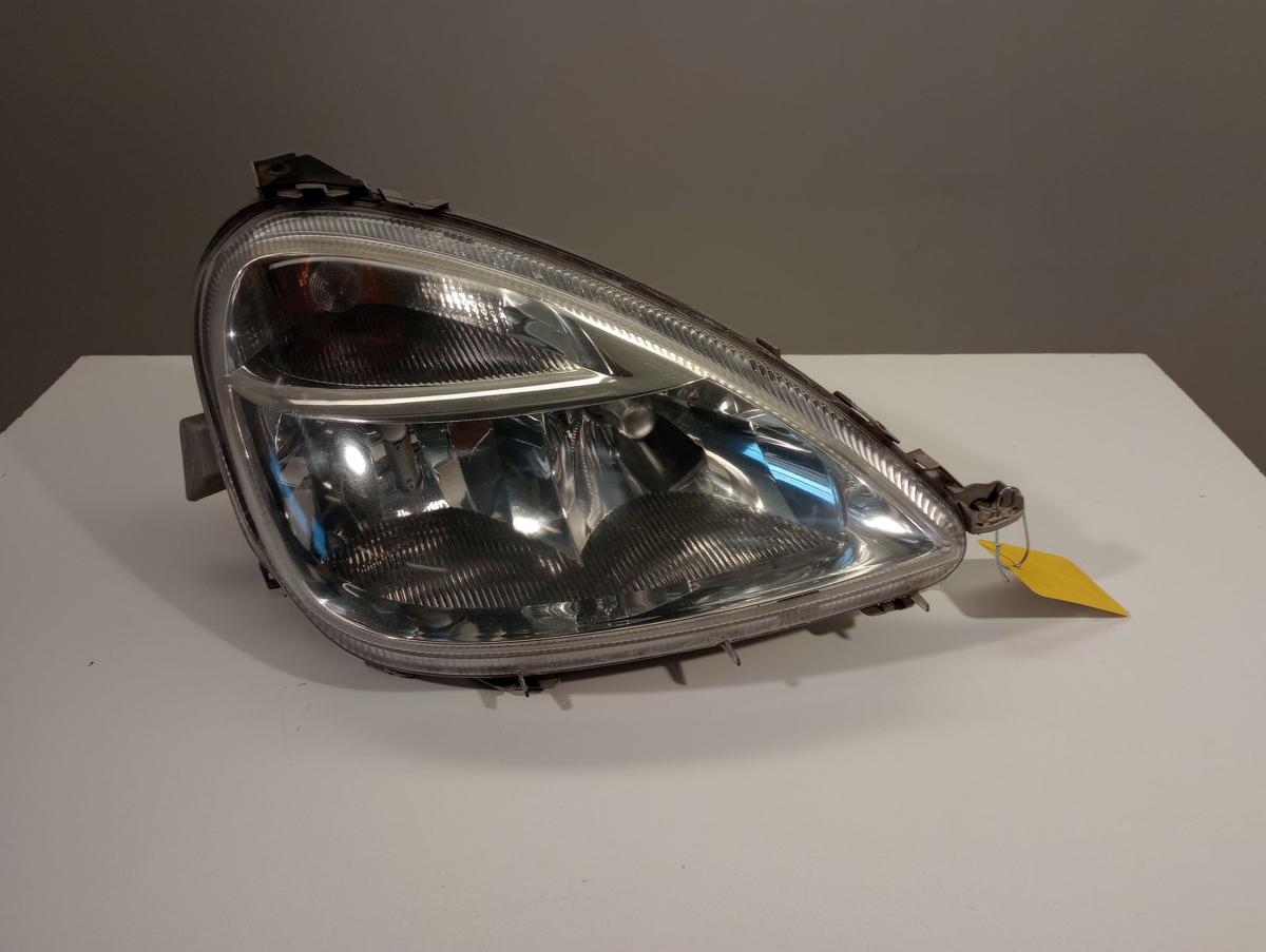 Mercedes A Klasse W168 orig Scheinwerfer rechts Halogen Bj 02