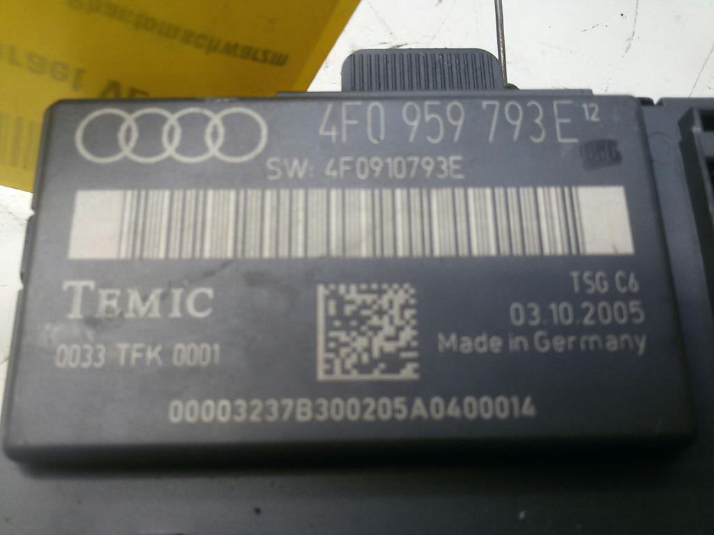 Audi A6 4F BJ2006 Türsteuergerät vorn links 4F0959793E