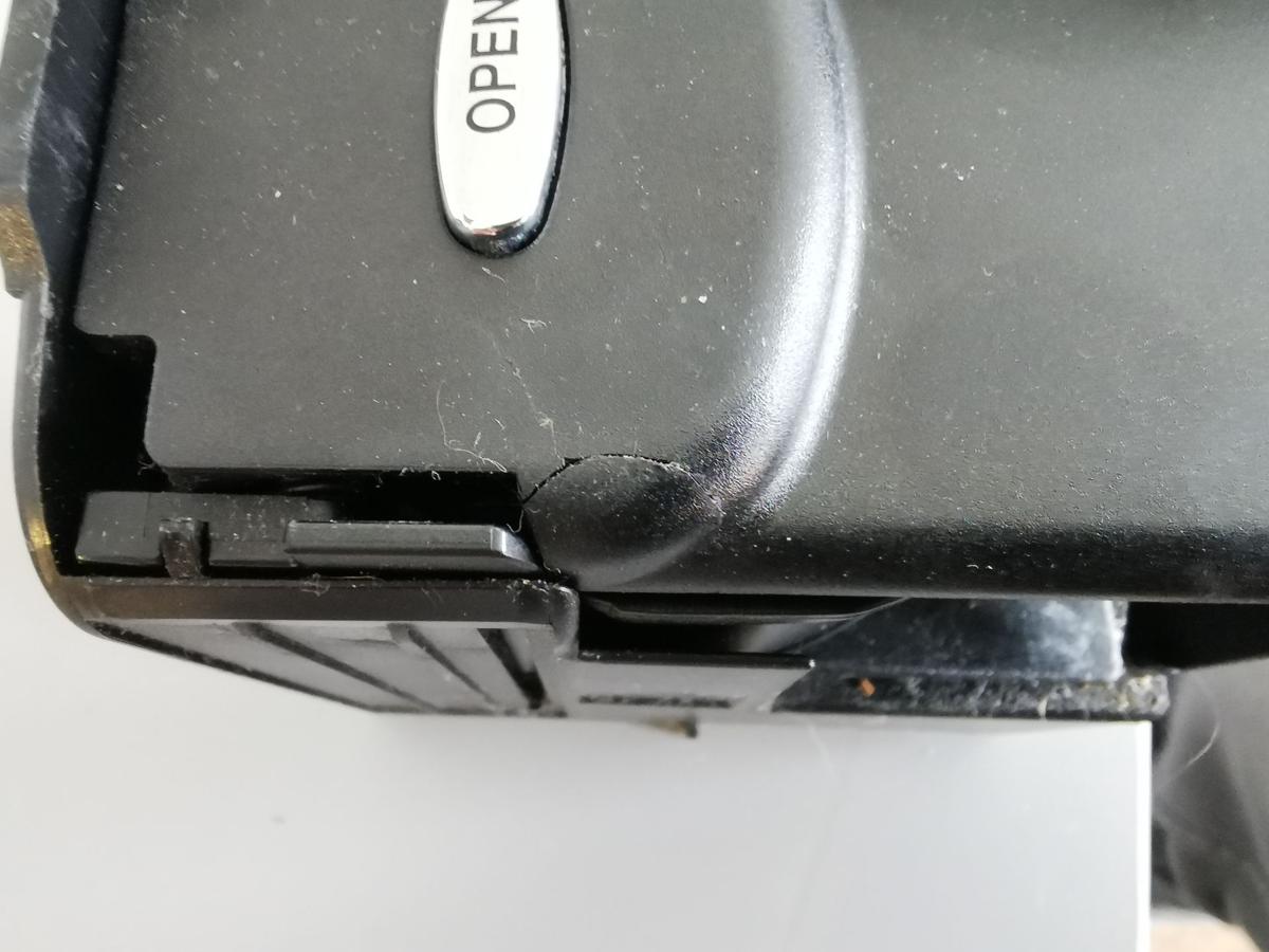 Mercedes E Klasse 211 Getränkehalter Dosenhalter Cupholder OE TEXT BILDER