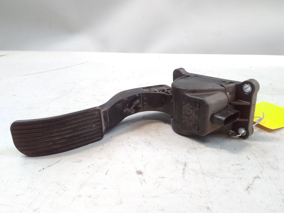 Mercedes Benz Vito 111CDI 447 original Gaspedal 1.6TD 84kw A9063000304 Bj.2014