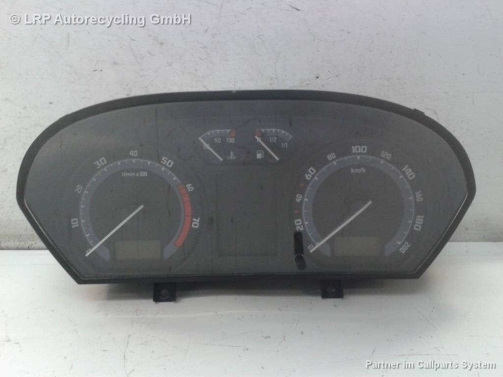 Skoda Fabia 6Y 1,2 47KW Bj.2006 original Kombiinstrument Tacho 6Y0920883M