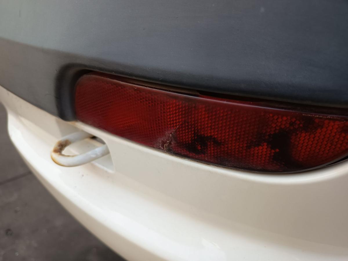 Peugeot 206+ original Sto&szlig;stange F&auml;nger hinten Heck EWP Schneewei&szlig; Bj 2009