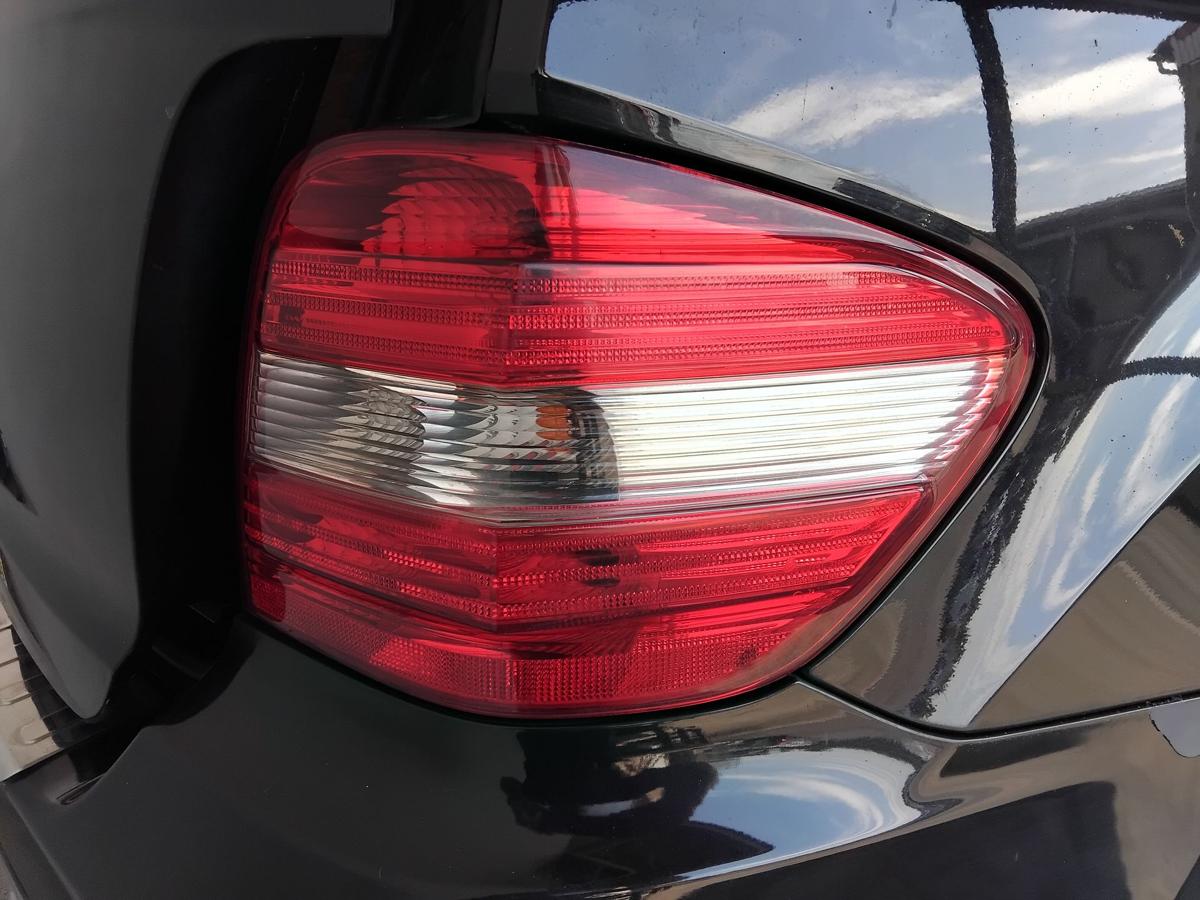 Mercedes ML164 original Rückleuchte Heckleuchte Schlussleuchte rechts BJ2006