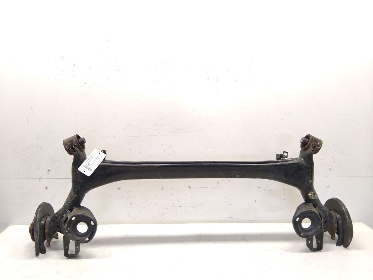 Audi A1 8X original Hinterachse mit intakten Buchsen rostfrei Bj.2010